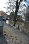 2hhhaglbro050405.jpg